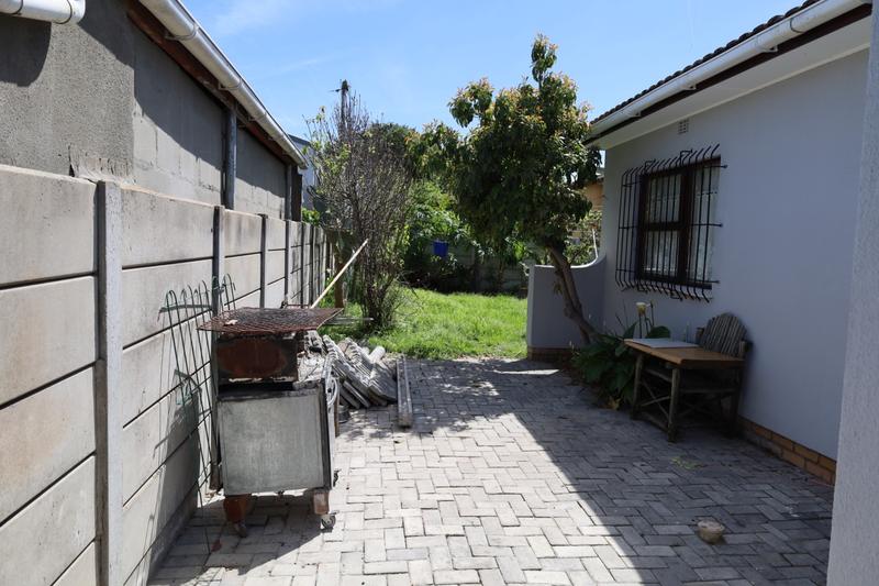 3 Bedroom Property for Sale in Eersterivier Industria Western Cape